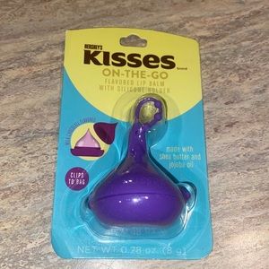 NEW HERSHEYS On The Go Lip Balm